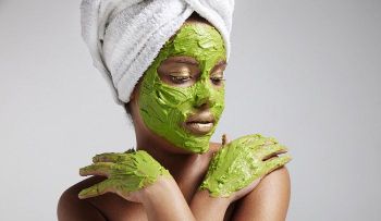 Mascarillas de aguacate y sábila para cutis seco