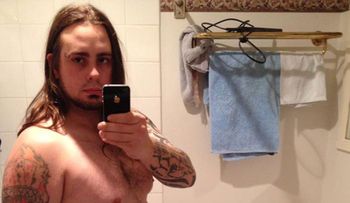 Lucía una "barriga simpática", nunca tuvo novia y ahora logró transformar su cuerpo y su vida