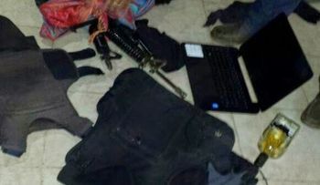 Policía incauta 4 fusiles durante allanamiento en Santiago