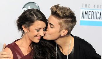 La mamá de Justin Bieber reconoce que ya no puede controlarlo