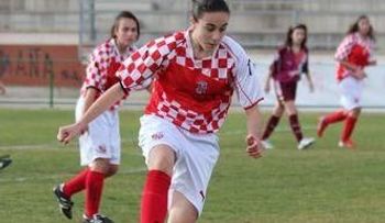 Piden hacer prueba a jugadora de fútbol, por temor de que sea un hombre