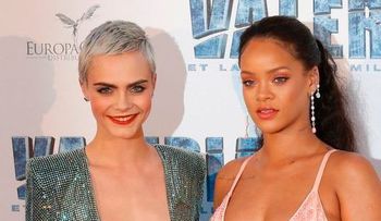 La inquietante mirada Cara Delevingne al escote de Rihanna de la que todos hablan