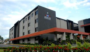 Cancelan tres registradores de títulos por actos fraudulentos en SD y SPM 