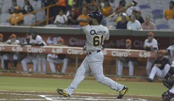 Aguilas se imponen a los Toros con ofensiva de Danny Santana y Luis Valenzuela