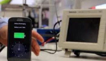 Crean cargador que resucita el celular en un minuto
