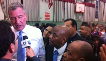 Coalición de Taxistas visita a senador dominicano Adriano Espaillat