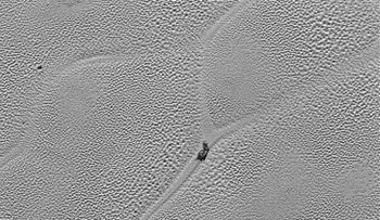 ¿Qué se desliza sobre Plutón? La sonda New Horizons revela su última e intrigante imagen