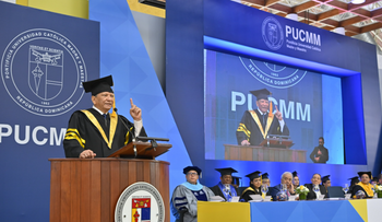 Leonardo Aguilera llama a graduados de la PUCMM a actuar con ética