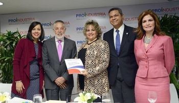 Viceministro MIC resalta compromiso de convertir sector manufacturero en principal motor generación de empleos 