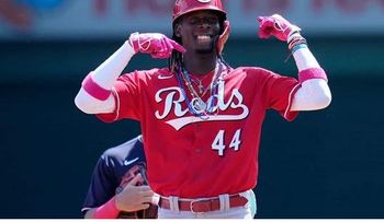 Elly De La Cruz dice no a millonaria propuesta de los Reds