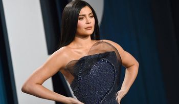 Forbes le quita el título de "billonaria" a Kylie Jenner por sus "mentiras"