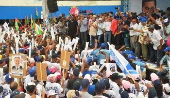 David Collado cierra campaña junto a Hipólito y Carolina Mejía