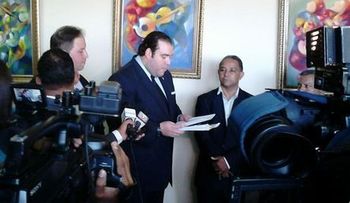Atribuye a acciones individuales agresiones a la prensa en convención PRD