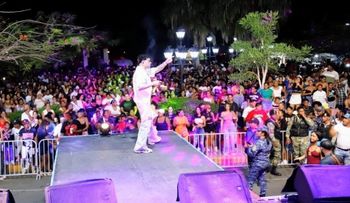 Mega Festival prende la plaza Sánchez de Imbert