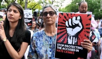 India: tercer caso de una joven presuntamente violada y a la que prendieron fuego en un mes