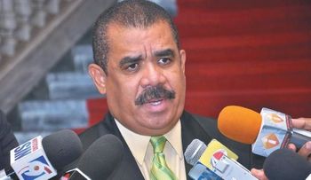 Senador Adriano Sánchez Roa: Si Danilo es el más popular hay que ajustar la Constitución
