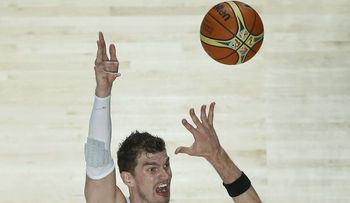 Brasil doma a Argentina en el Mundial de básquet 