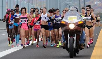 Mujer de 86 años corrió maratón de NY muere horas después de cruzar la meta