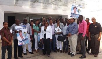 Lucrecia Leyba inscribe precandidatura en PRD a alcaldía de La Victoria 