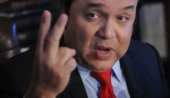 Vinicio Castillo denuncia le quitan propaganda y dejan la del PLD