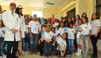 Primera Dama y PROMESE/CAL firman acuerdo para  â??Niños Perdedores de Salâ?;