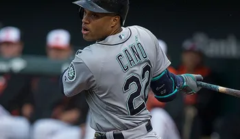 Robinson Canó y Nelson Cruz disparan jonrones; García gana; Ortiz se lesiona