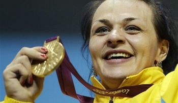 Comité Olímpico le quita medallas a 10 atletas por dopaje 