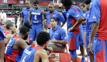 Orlando Antigua no seguirá dirigiendo Selección de Baloncesto de RD
