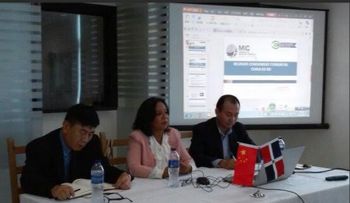 Orientan a comerciantes chinos sobre importación de productos y alimentos 