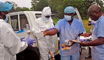  Muere doctor que recibió droga experimental contra el ébola