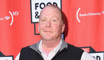 Mario Batali deja sus negocios y show de televisión por señalamientos de mala conducta sexual