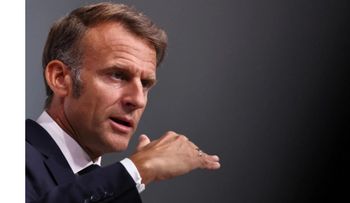 Macron advierte a Trump sobre aranceles por tasa digital