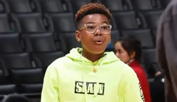 Hijo menor de Lebron James hace su primer donqueo en la cancha
