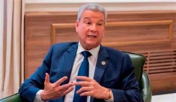 Les caen encima a Macarrulla; y lo obligan a solicitar una licencia 