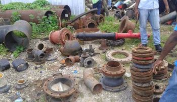 Cierre válvula dejará sin agua sectores Gustavo Mejía; CAASD busca resolver problema