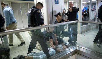 Estampida por falsa alarma deja 16 heridos en estación Nueva York