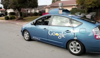 Google piensa en cómo llevar su vehículo sin conductor al mercado