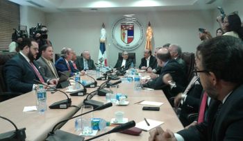 Partidos políticos permitirán participación de sociedad civil en diálogo político