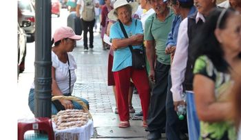 Perú aprueba octavo retiro de fondos de pensiones