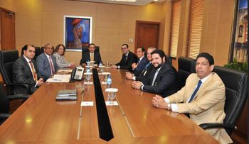 Valdez Albizu pasa balance con ADOEXPO a situación del sector exportador y sus perspectivas