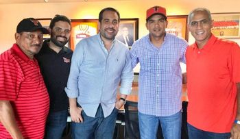 Los Toros despiden a Mike Guerrero y nombran en su lugar a Audo Vicente