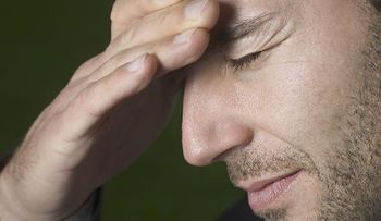 Hábitos que debes evitar si tienes dolor de cabeza