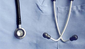 El padre calificó al médico de arrogante, pero se llevó tremanda lección