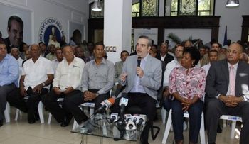 Abinader pide al gobierno tomar con seriedad tema haitiano