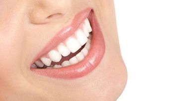 10 mitos y verdades del blanqueamiento dental