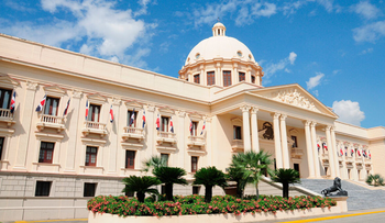 Abinader promulga Ley que crea Distritos Judiciales en Santo Domingo