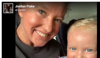 La madre y su bebé que fueron expulsado de un avión por tener una rara enfermedad