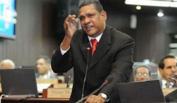El PLD retira la ley de partidos y acusa al PRM 