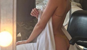 Selena Gómez vuelve a mostrar de más y las redes explotan 