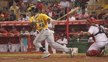 Las Águilas, en primer lugar; El Escogido invicto con su nuevo manager